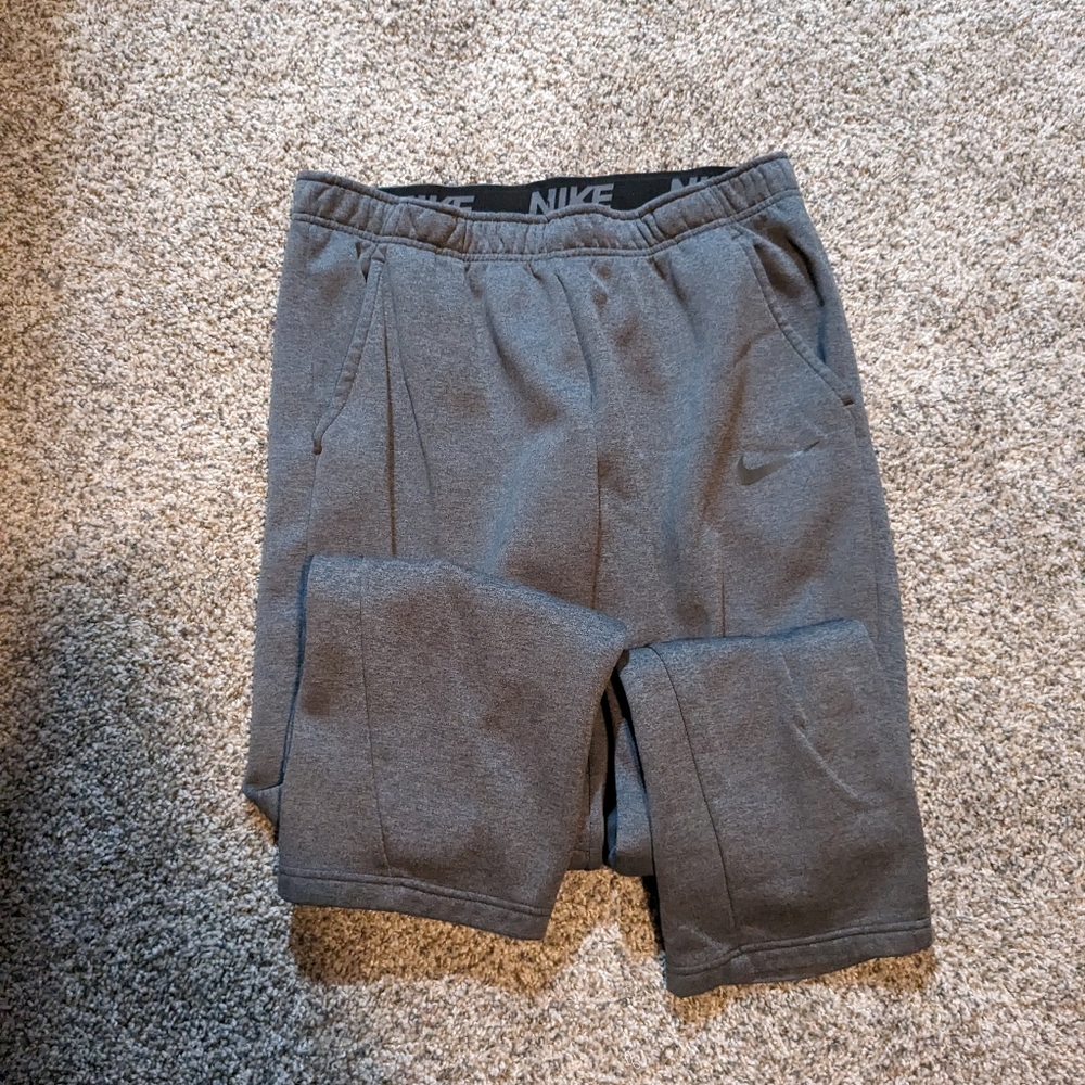 NIKE SWEATPANTS